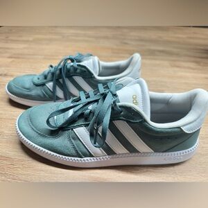 Adidas Green and White Casual Sneakers Women’s 8.5